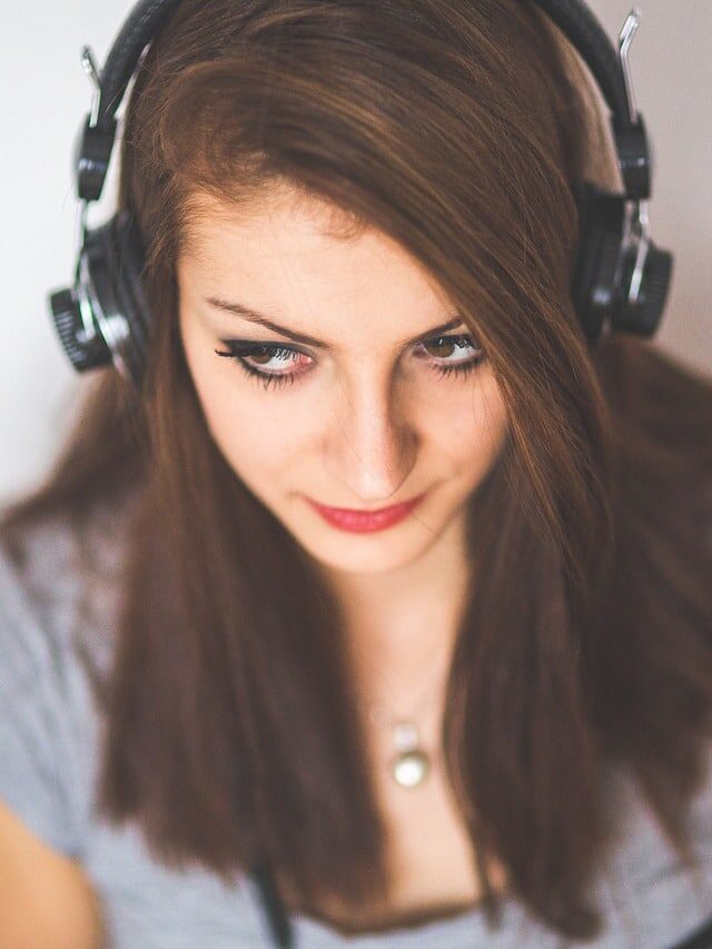 The Podcast Landscape 2024: A Comprehensive Analysis of Podcast Consumption in the U.S. By Sounds Profitable